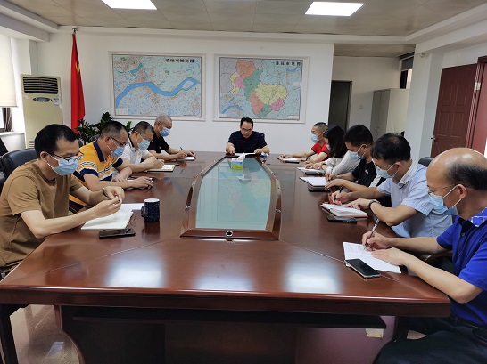 （图为5月30日上午区市场监管局疫情防控专题会议）.jpg