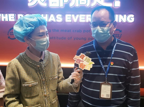 图7：人大代表提意见和建议.jpg