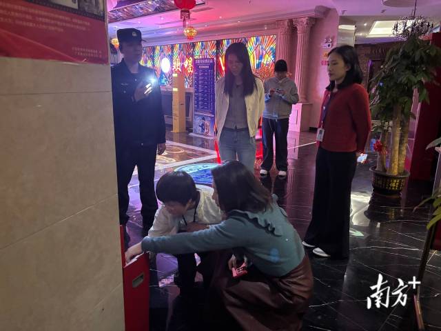 今年以来，洲心街道聚焦KTV、网吧、游戏厅、游乐设施及文保单位等重点领域，以高效监管护航文化市场健康发展。洲心街道供图